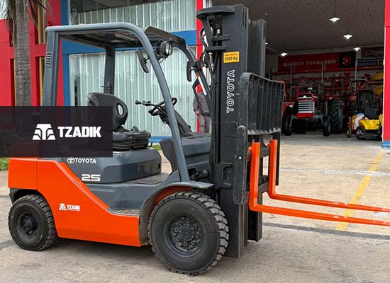 Autoelevador TOYOTA USADO 25 4,7m | 2500kg 5