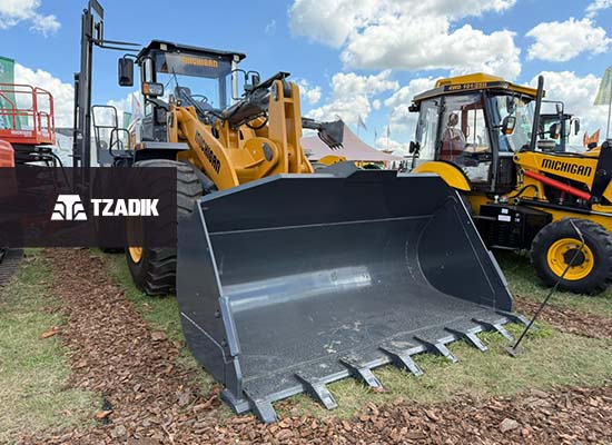 Pala Frontal M130HD 238HP Balde De 4,2M 6