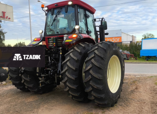 Tractor nuevo Chery Word 2204 de 225 HP 4