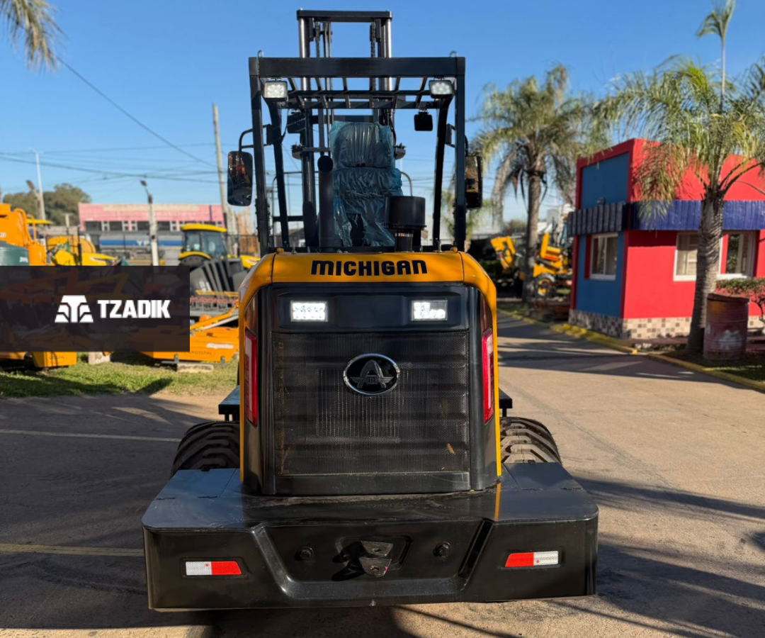 🏗️ ¡STOCK DISPONIBLE! Autoelevador Michigan modelo T25-40 9