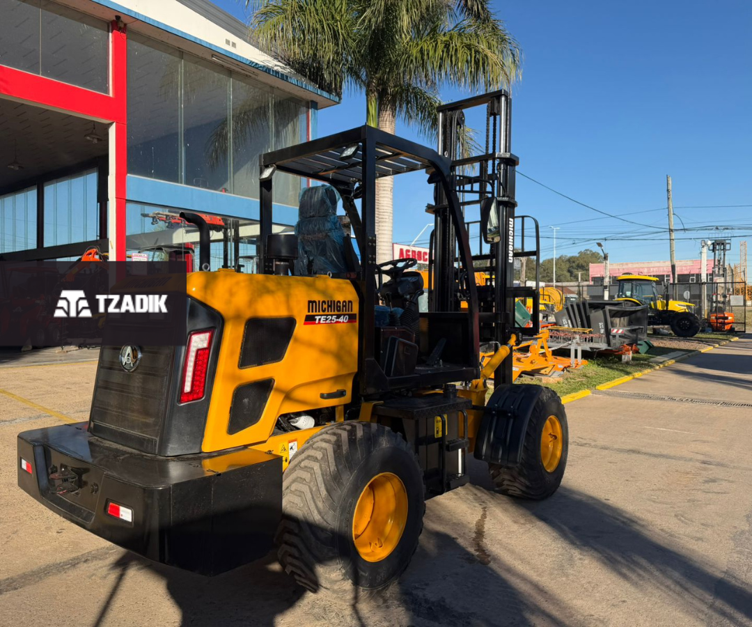 🏗️ ¡STOCK DISPONIBLE! Autoelevador Michigan modelo T25-40 1