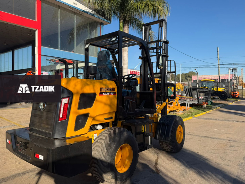 🏗️ ¡STOCK DISPONIBLE! Autoelevador Michigan modelo T25-40 1