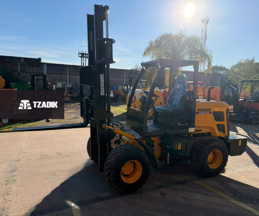 🏗️ ¡STOCK DISPONIBLE! Autoelevador Michigan modelo T25-40 6
