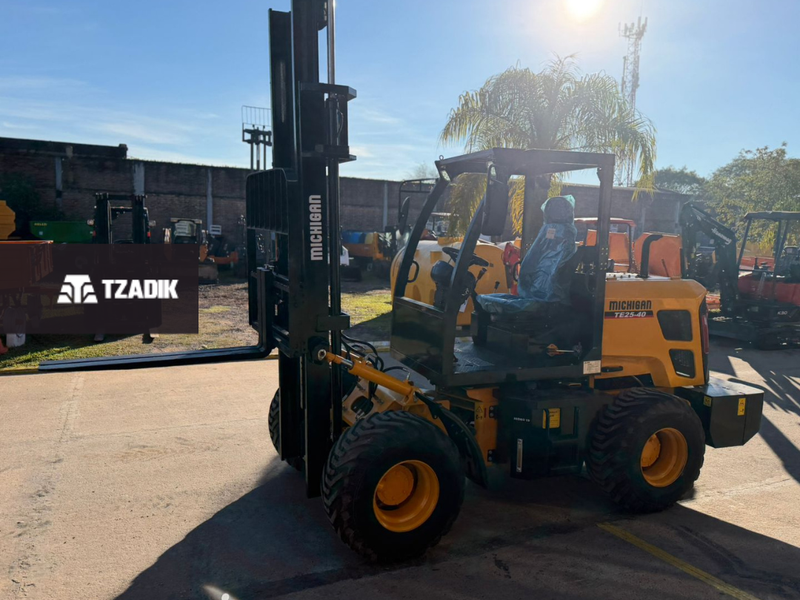 🏗️ ¡STOCK DISPONIBLE! Autoelevador Michigan modelo T25-40 6