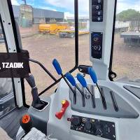 🚜 Tractor Chery by Lion RS 2204 – 220 HP 6