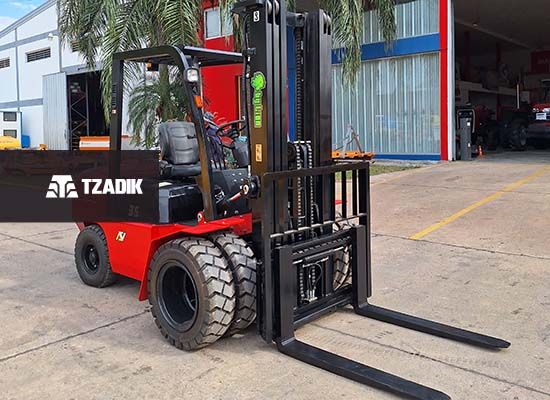 Autoelevador ByLion 35 |3.500kg |Torre Triple | Duales 4