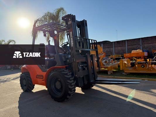 Elevador 3,5 Tn 4,5 Mts 4Wd Lk Todo Terreno 5