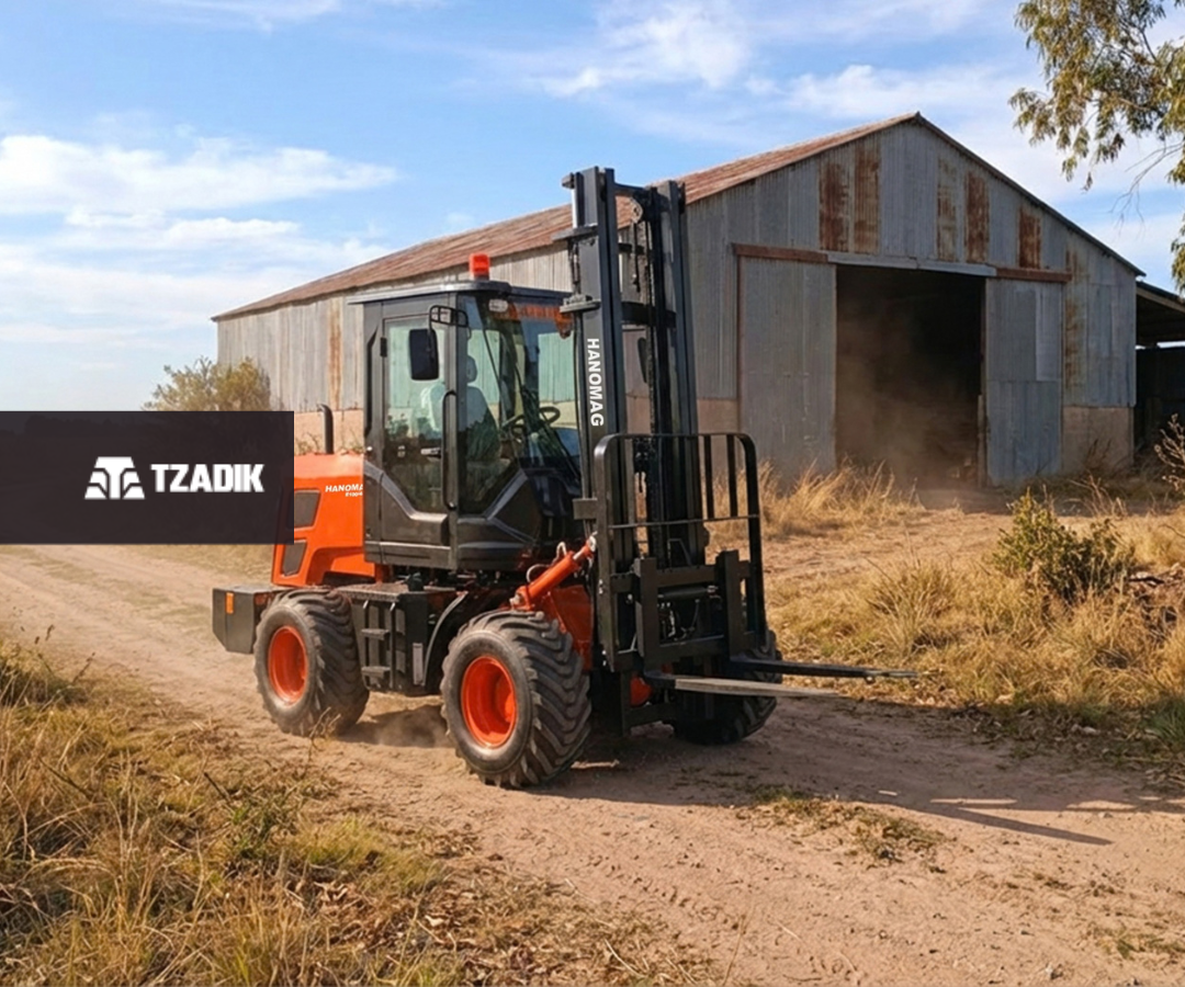Elevador Hanomag E100/4C II - ARTICULADO 4X4 2,5 TN 4 Mts c/Cab Todo Terreno 2