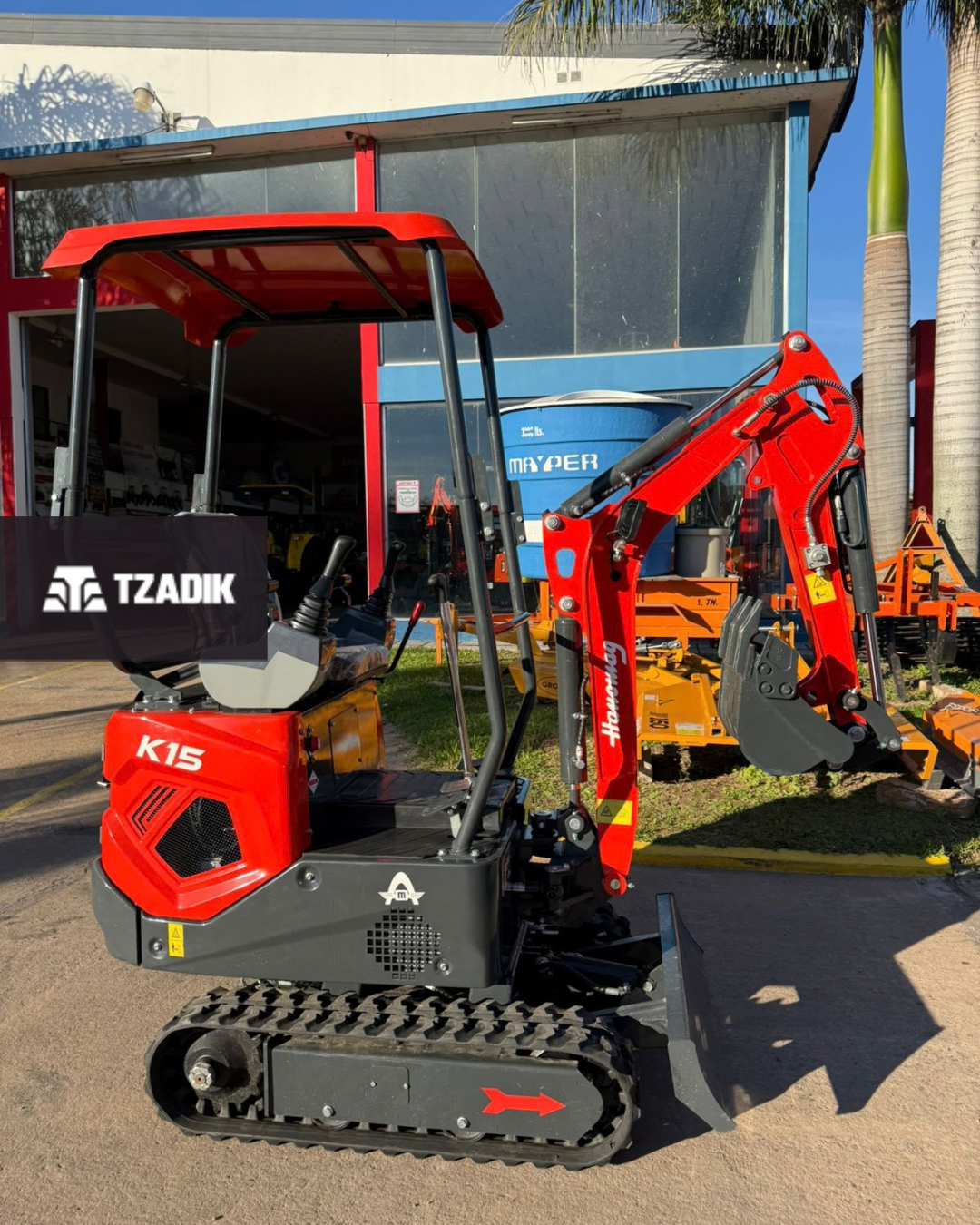 EXCAVADORA BURGER K15 - 1,2 TN COOP DIESEL 10HP 7