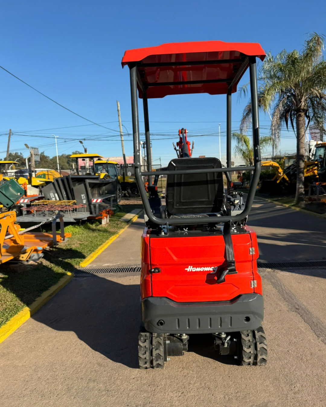 EXCAVADORA BURGER K15 - 1,2 TN COOP DIESEL 10HP 2