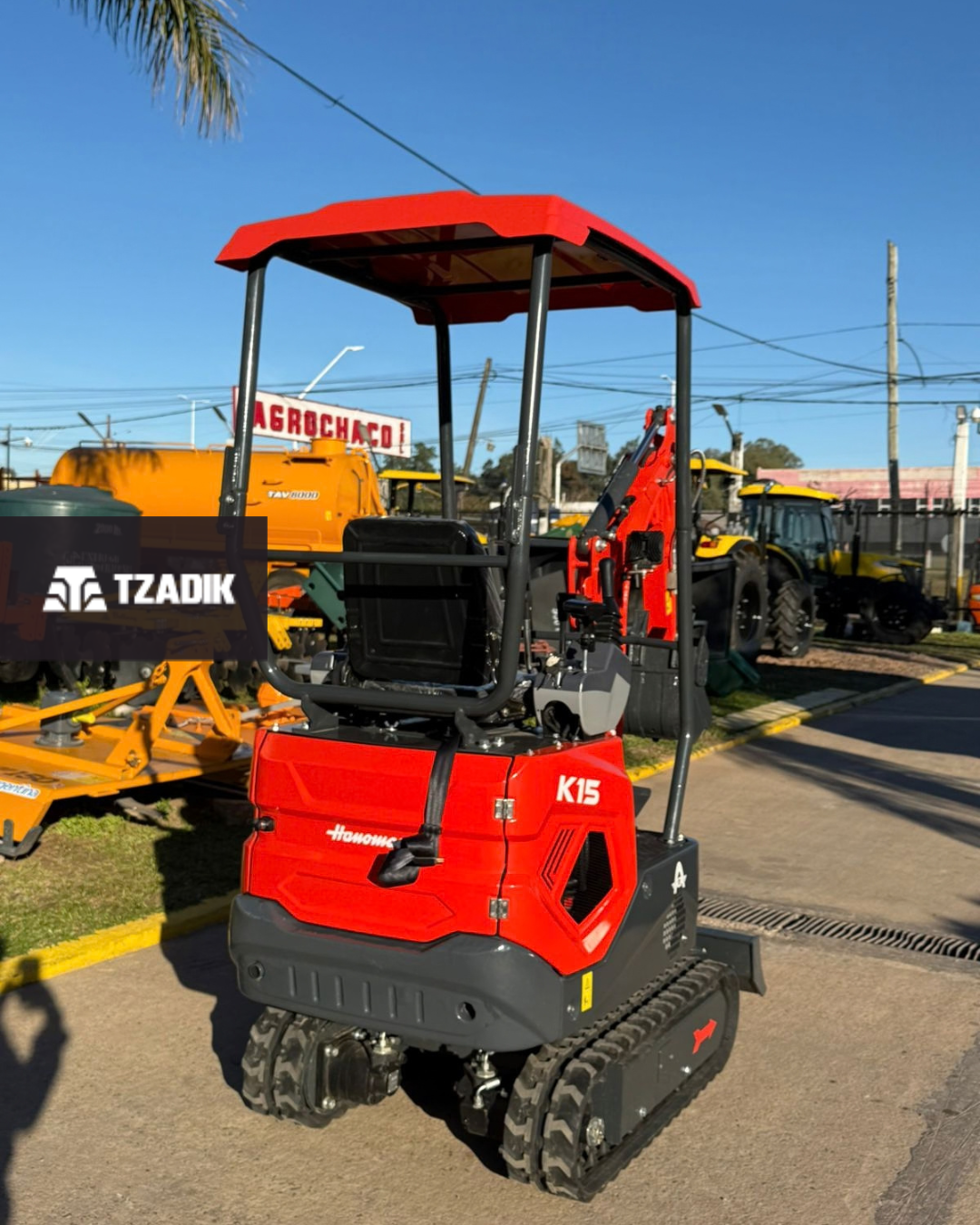 EXCAVADORA BURGER K15 - 1,2 TN COOP DIESEL 10HP 4