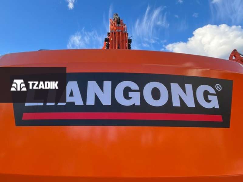 EXCAVADORA LIANGONG R321 5