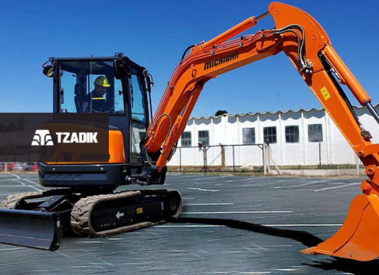 Excavadora Oruga De Caucho MEC40 2