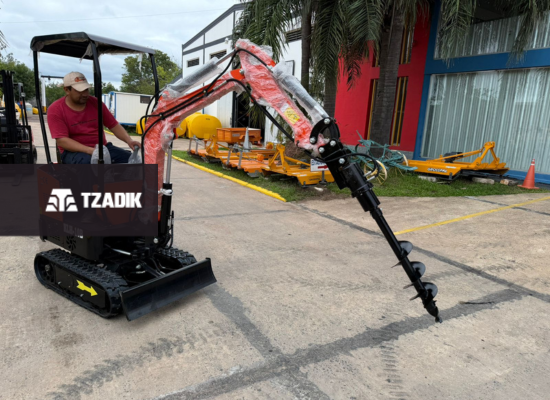 Miniexcavadora De 1T Motor 10Hp Orugas De Goma 9