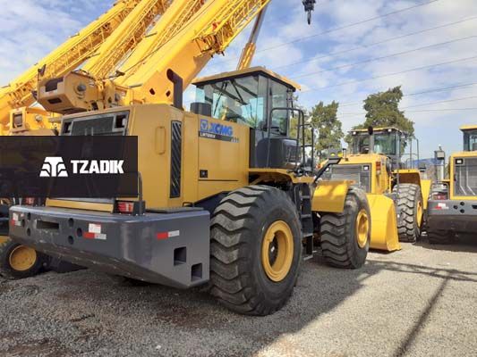 Pala Cargadora Xcmg Lw700Kn Balde Roquero 7Tt 310HP 7