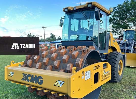 Rodillo compactador pata de cabra XCMG XS123H 4
