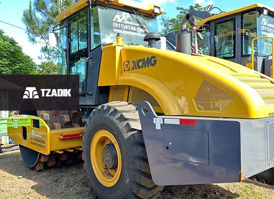 Rodillo compactador pata de cabra XCMG XS123H 1