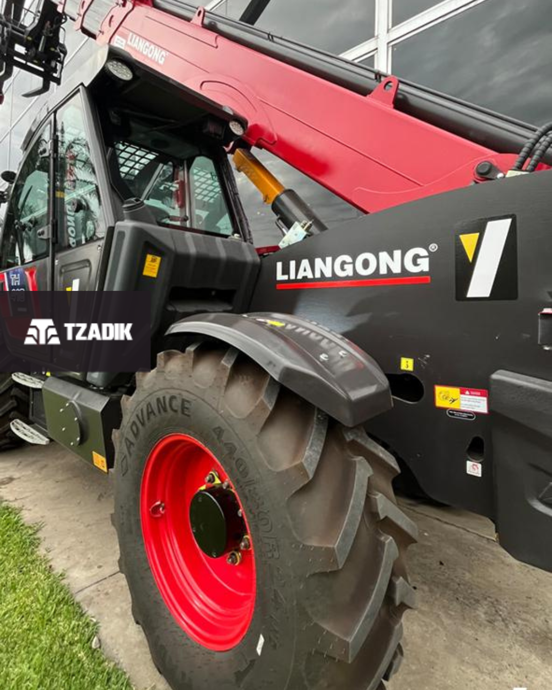 TELEHANDLER LIANGONG TH418 4