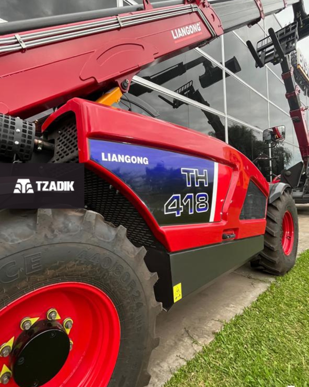 TELEHANDLER LIANGONG TH418 1
