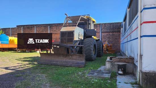 Tractor Articualdo Pauny Evo 500C ÚNICO  2