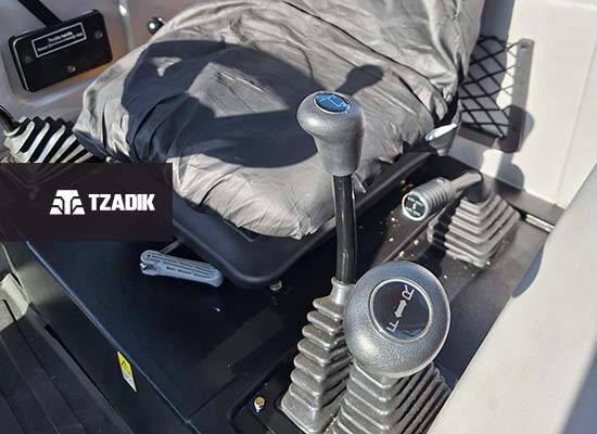 Tractor 🚜 Chery Word RK704-C 75HP 4X4 Cabina con Aire. 2