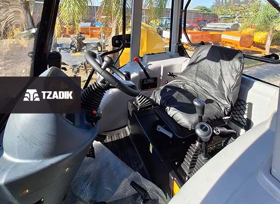 Tractor 🚜 Chery Word RK704-C 75HP 4X4 Cabina con Aire. 4