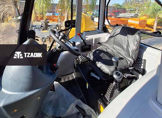Tractor 🚜 Chery Word RK704-C 75HP 4X4 Cabina con Aire. 4