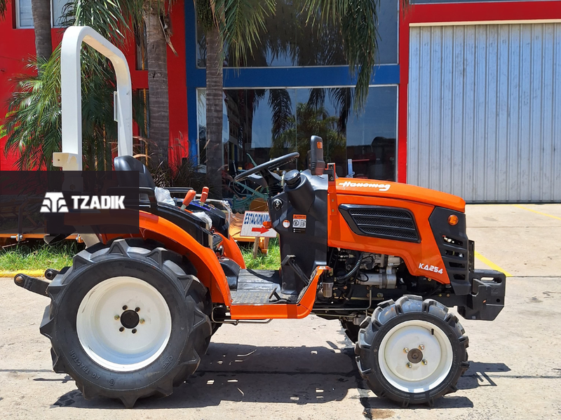 TRACTOR HANOMAG KA 254 - 25HP - 4WD - Agrícola 4