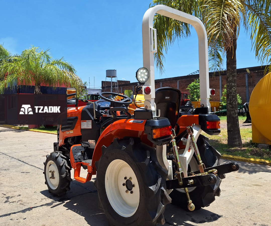 TRACTOR HANOMAG KA 254 - 25HP - 4WD - Agrícola 7