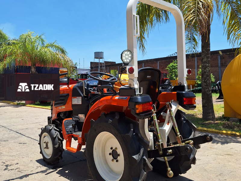 TRACTOR HANOMAG KA 254 - 25HP - 4WD - Agrícola 7