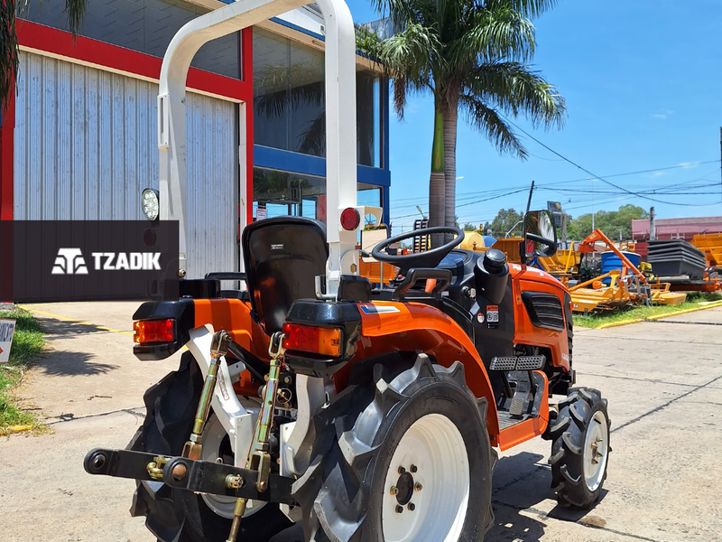 TRACTOR HANOMAG KA 254 - 25HP - 4WD - Agrícola 3