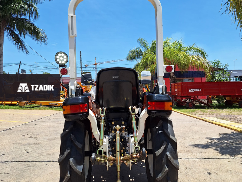 TRACTOR HANOMAG KA 254 - 25HP - 4WD - Agrícola 5