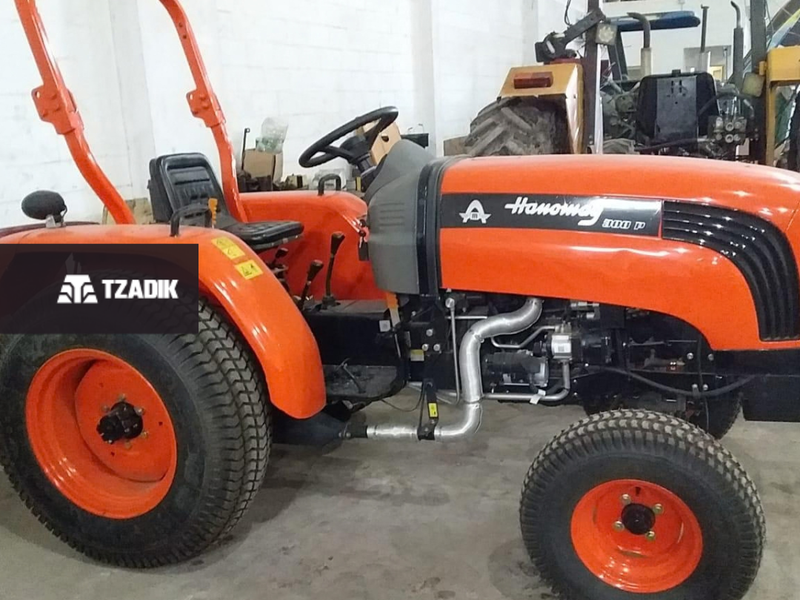 Tractor Hanomag STARK 300P - 25HP - 2WD - Parquero 3