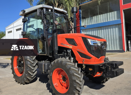 Tractor Hanomag Stark 800 con cabina