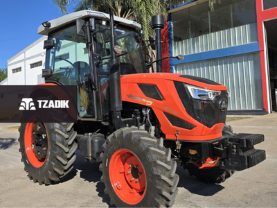 Tractor Hanomag Stark 800 con cabina