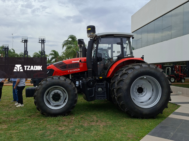 Tractor Hanomag TR195CA 180HP 4WD Agrícola con Cabina con Aire DUAL 1