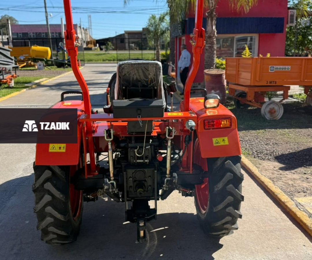 Tractor Hanomga STARK 304A - 25HP - 4WD - Agrícola 4