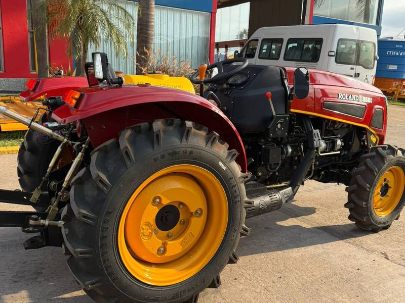 Tractor Roland H060C 4x4 – 60 HP | 0 KM – Año 2024 2